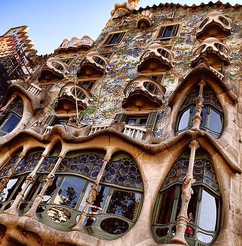 gaudi_1.jpg gaudi_1.jpg