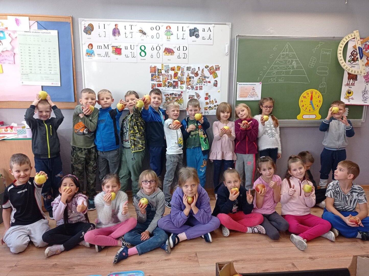 Tutaj powinien by膰 opis