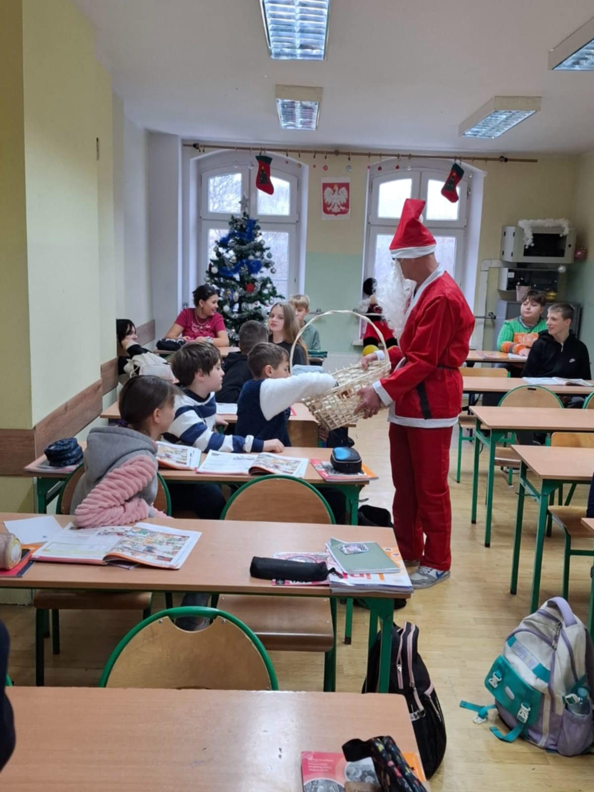 Tutaj powinien by膰 opis