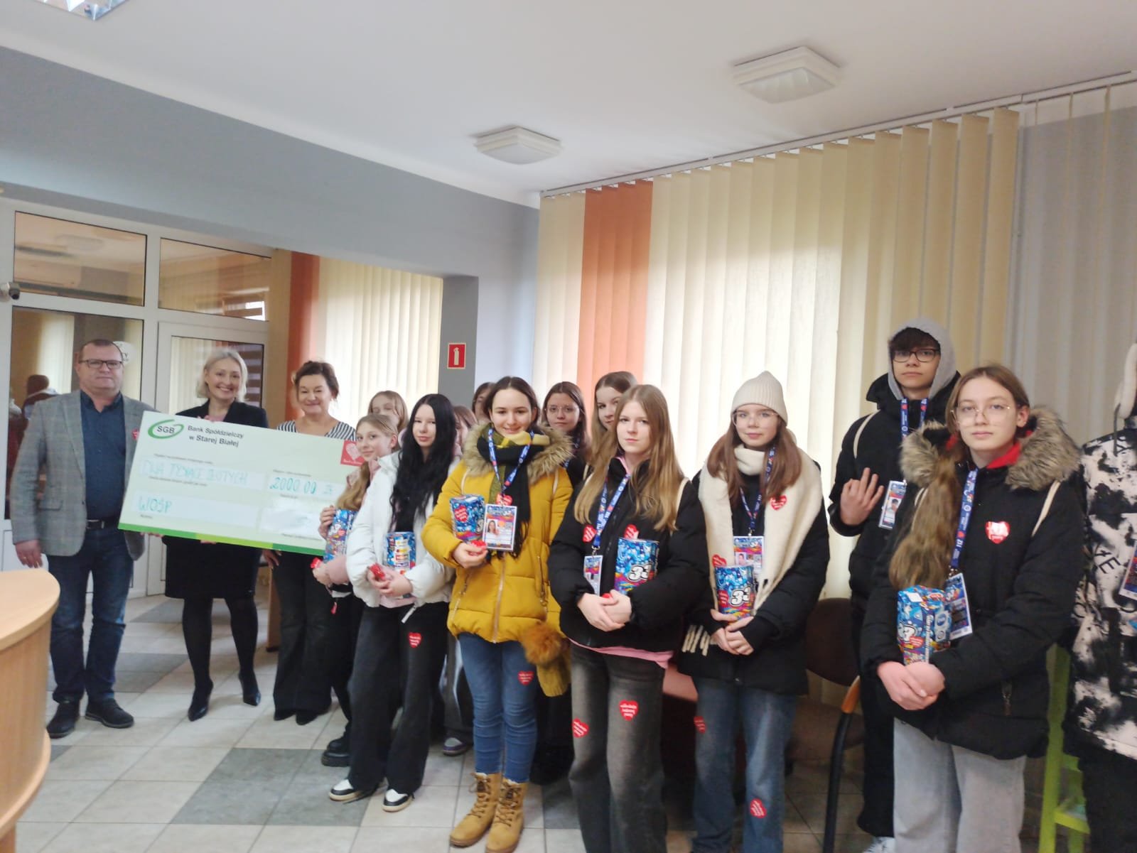 bank.jpg [1600x1201]