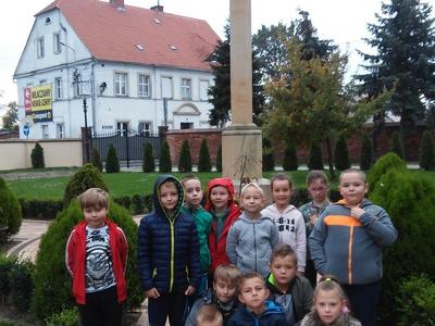 Klasa I a - w tle figura Wincentego a Paulo 