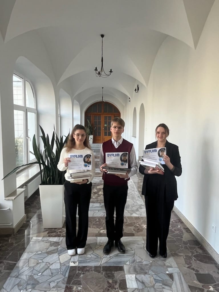 Tutaj powinien być opis obrazka