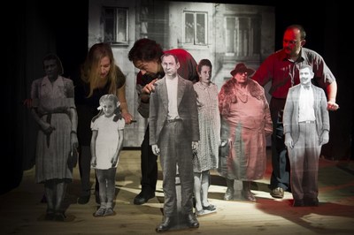 Źródło grafiki
Teatr Scena Lubelska Roza ze Skaryszewskiej Warszawa, 24/11/2015 fot. Artur Chmielewski