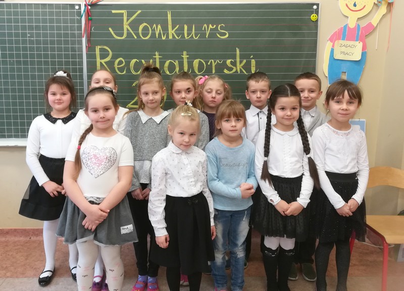 Szkoła Podstawowa Im Kawalerów Orderu Uśmiechu Szkoła Podstawowa im. Kawalerów Orderu Uśmiechu w Łukomiu