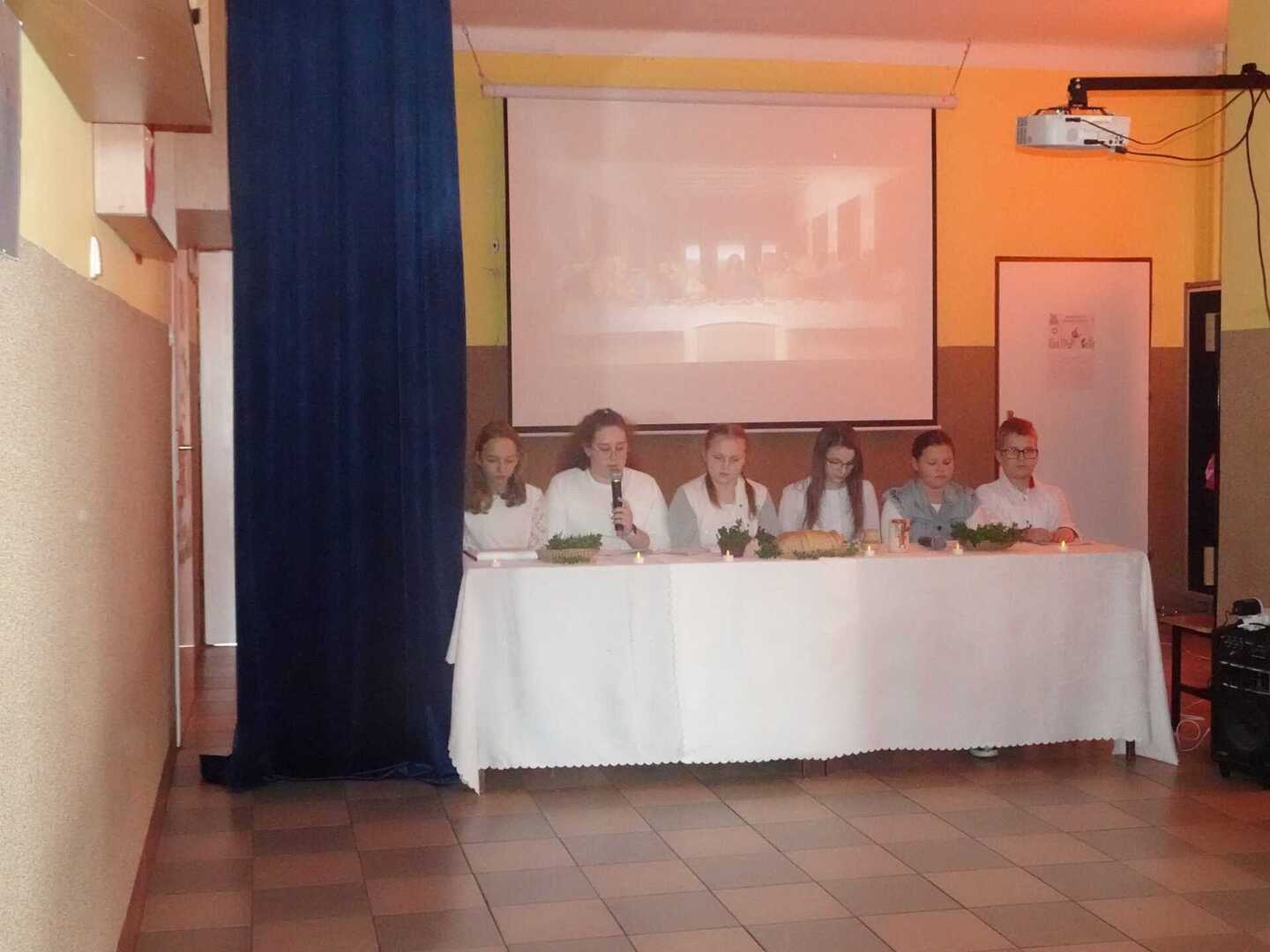 Tutaj powinien być opis obrazka
