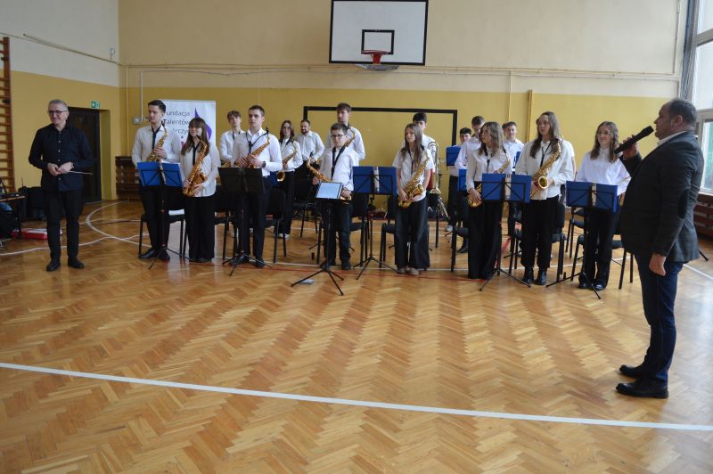 Tutaj powinien być opis obrazka