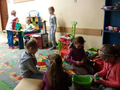 Zabawa w kącikach zainteresowań