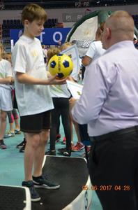 Igor Węglarczyk        kl.5a       3 miejsce 60 m