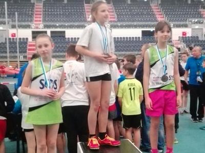 Bieg na 200 m - dziewczęta -
Rutkowska Agata - 1 miejsce
