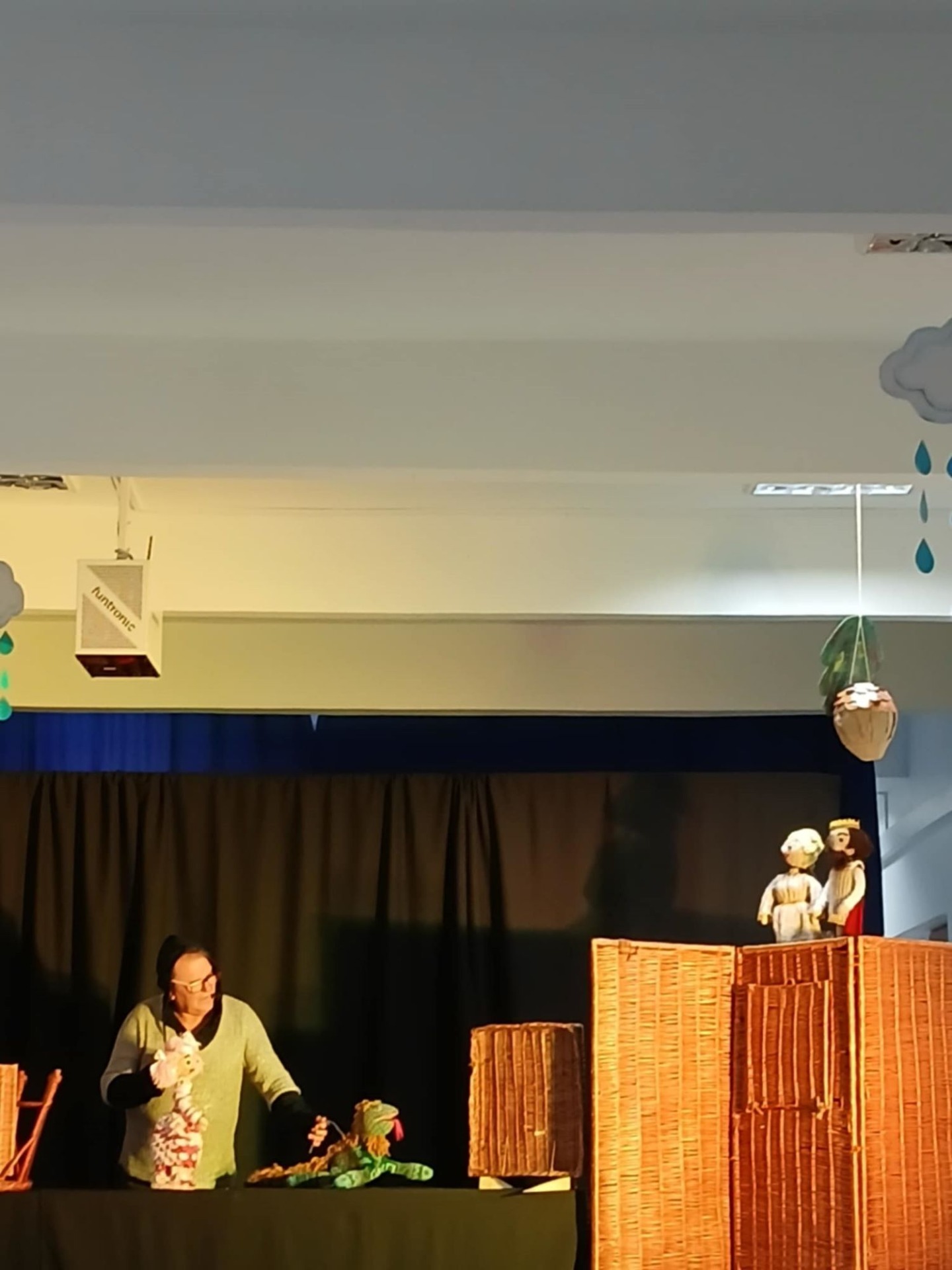 Tutaj powinien być opis obrazka