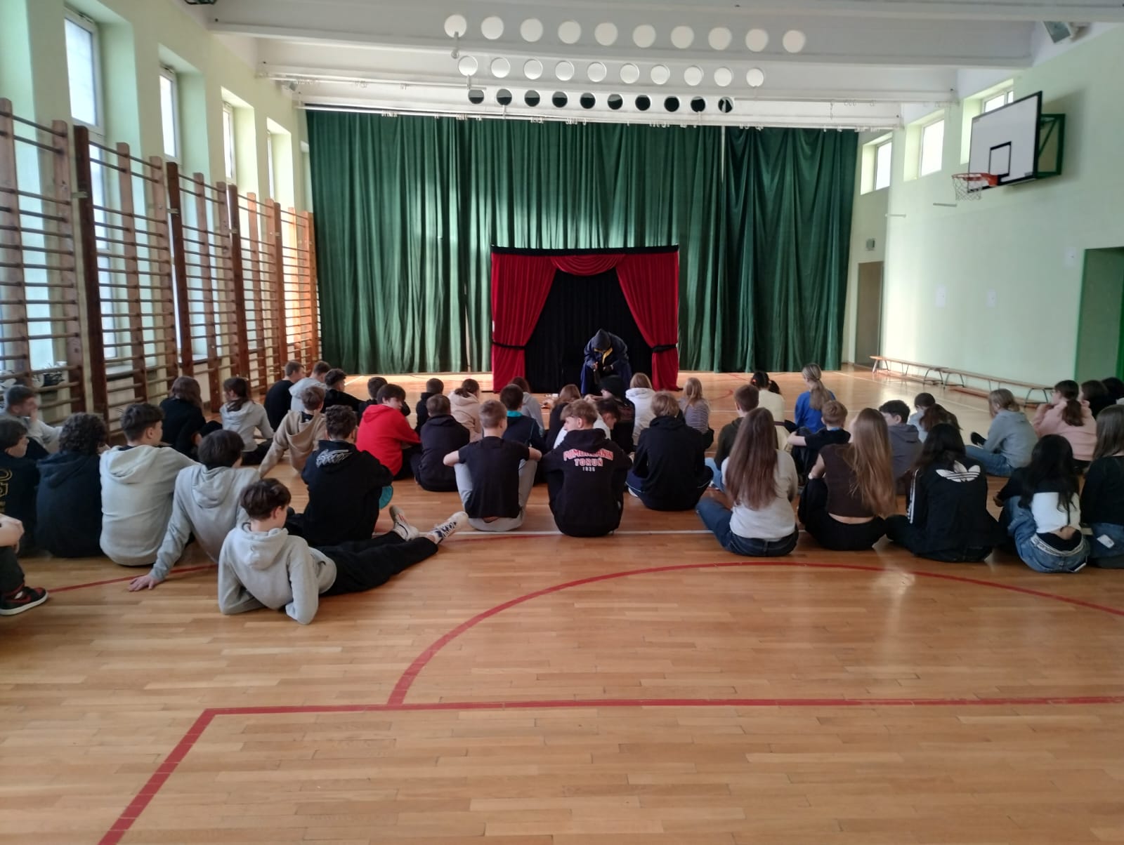 Tutaj powinien być opis obrazka