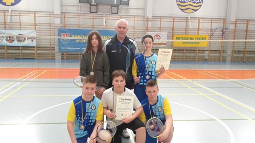 mistrzostwa_powiatu_badminton.jpg