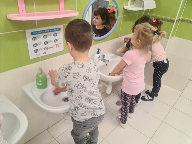 Tutaj powinien być opis obrazka