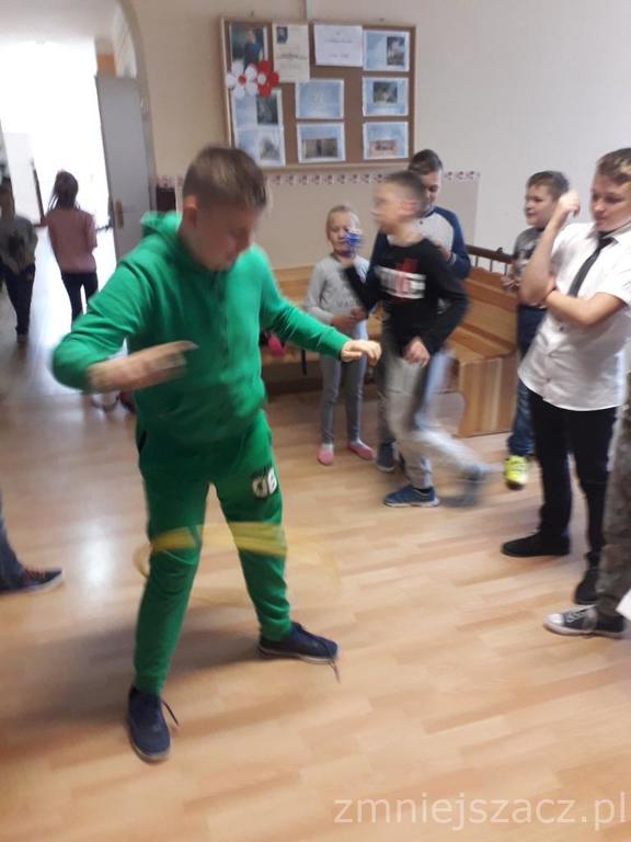 Tutaj powinien być opis obrazka