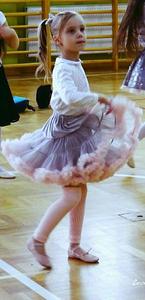 HANIA UWIELBIA TANIEC