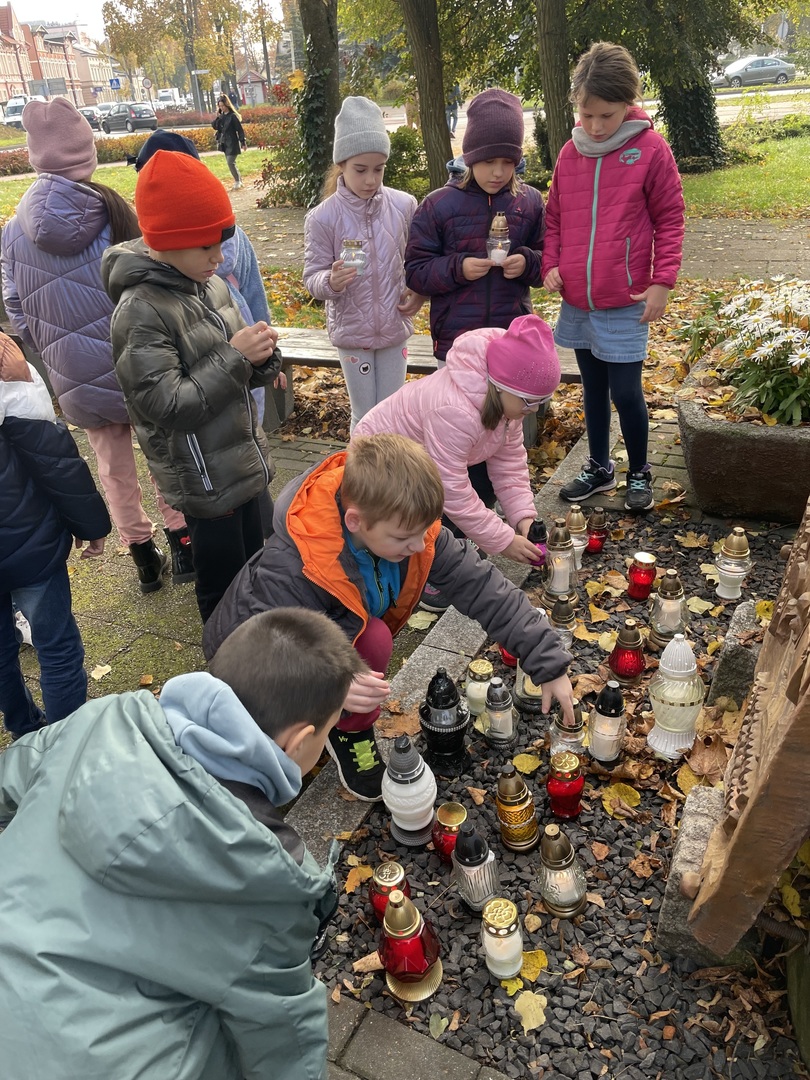 Tutaj powinien być opis obrazka