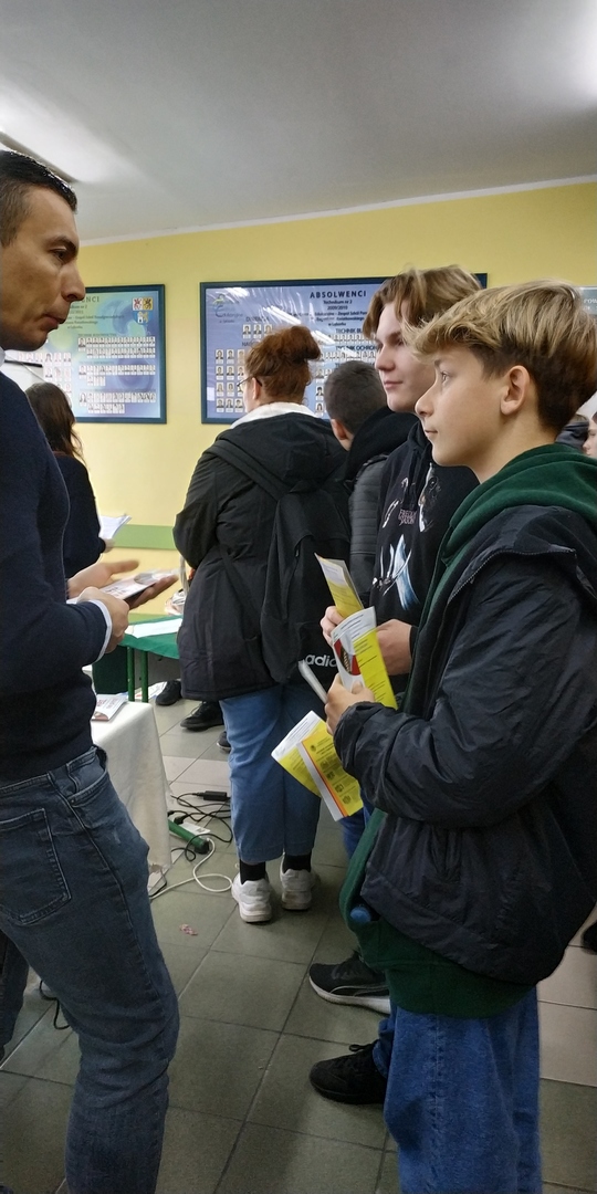 Tutaj powinien być opis obrazka