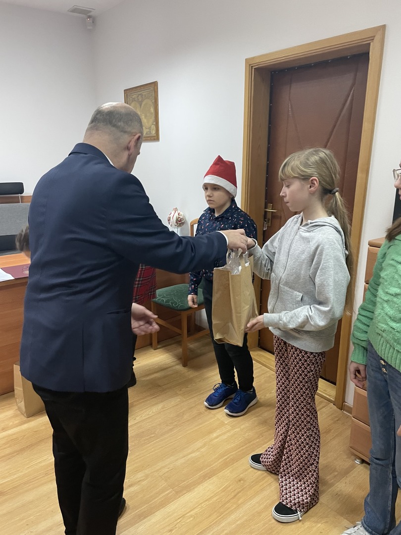 Tutaj powinien być opis obrazka