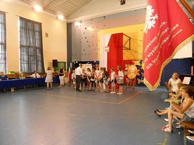 Nagrody sportowe dla unihokeistek z kl.4-5
