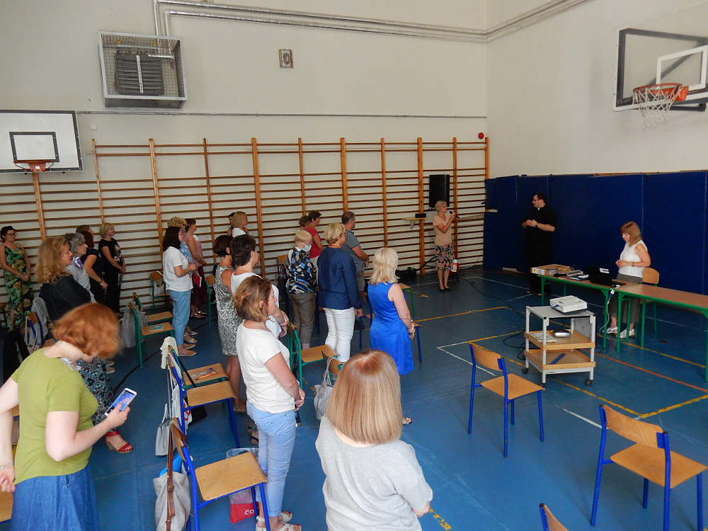 Szkoła Podstawowa Nr 3 Zielonka Szkoła Podstawowa nr 3 im. J.Korczaka w Zielonce - Sierpniowa Rada