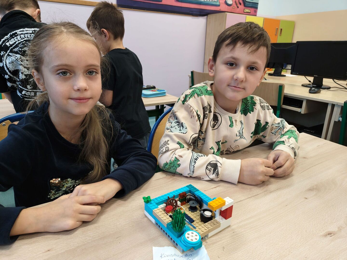 1000013487.jpg [4096x3072]