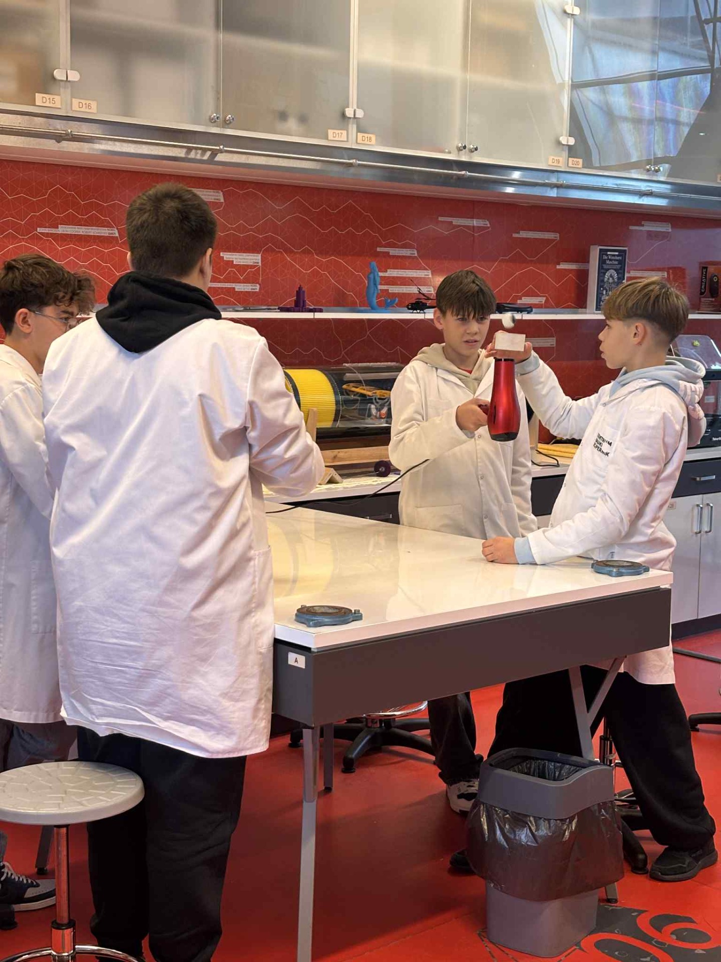 Tutaj powinien być opis obrazka