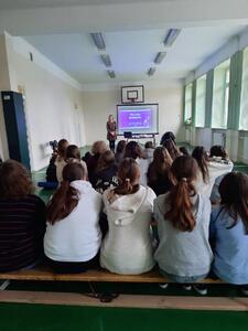 Między nami kobietkami