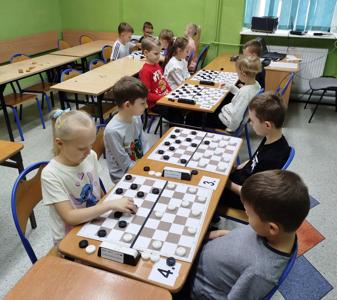 Ostatni półfinał Mistrzostw Szkoły w warcabach