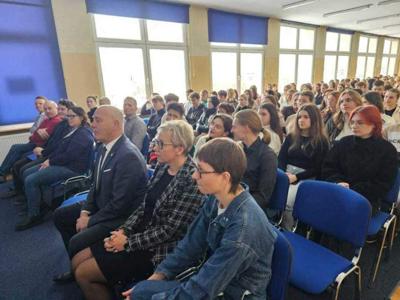 Sesje, konferencje, prelekcje, warsztaty. Działo się w II LO w Tczewie!!! 💪🥰👏1 grudnia odbyło się Fo