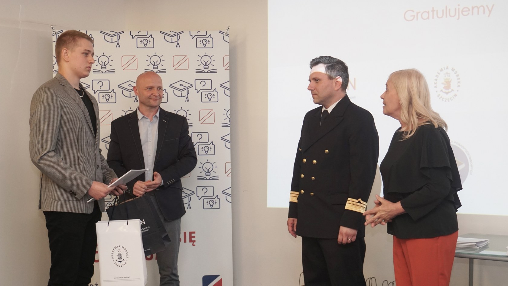Tutaj powinien być opis