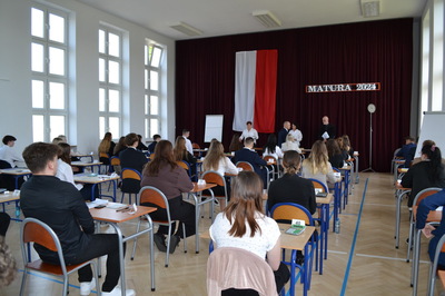 Matura 2024 - zdjęcia na sali