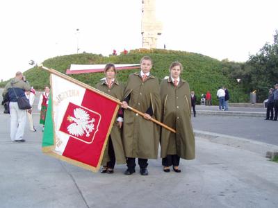 Poczet sztandarowy naszej szkoły na Westerplatte w dniu
1. 09. 2009 roku.