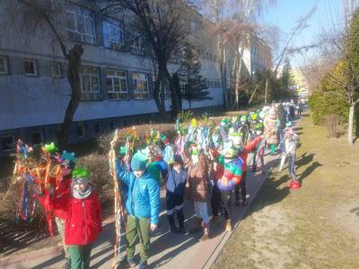 Gaiki i kolorowe wstążki