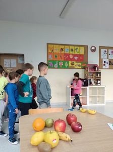 Poznajemy właściwości odżywcze owoców.