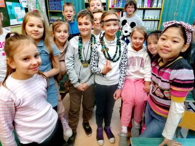 Odtwarzanie koralików w modelinie - kl. 3a