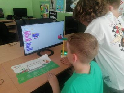 Maszyna na budowę w klasie 3a