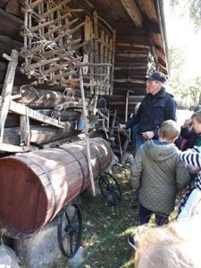 WYCIECZKA DO MALOWANEJ ZAGRODY