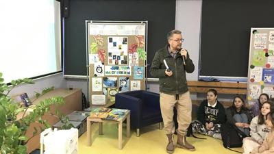 (2) Spotkanie z pisarzem Marcinem Koziołem