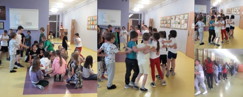 zabawy na korytarzu