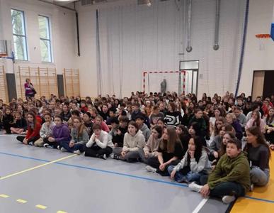 UCZNIOWIE KLAS 4-8