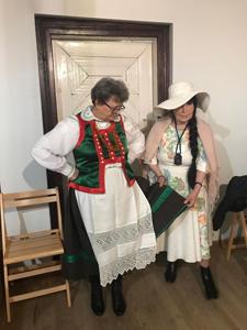 Poznajemy strój kurpiowski