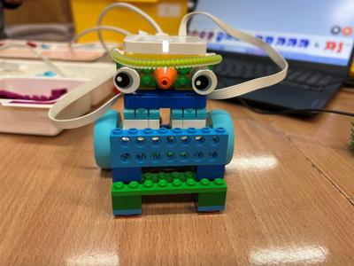 Robot pomocnik 2