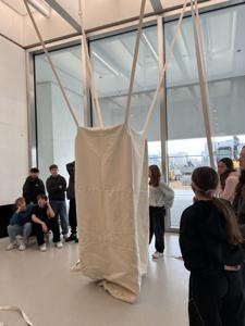 Klasa 7b w Muzeum Sztuki Nowoczesnej_3
