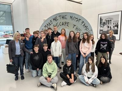 Klasa 7b w Muzeum Sztuki Nowoczesnej_4
