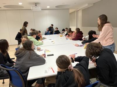 Klasa 7b w Muzeum Sztuki Nowoczesnej_5
