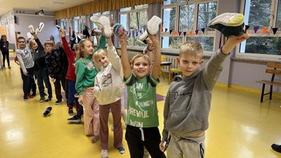 Andrzejki świetlica 28.11.2024 Wrózenie z butów 1c