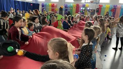 Bal karnawałowy 2025 (11) zabawy w grupach