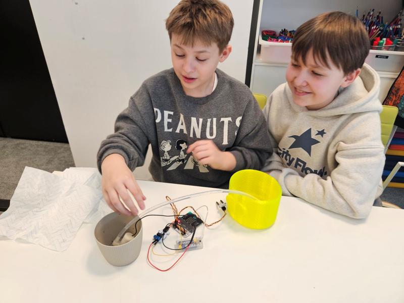 Płytka Microbit zaprogramowana  poprawnie