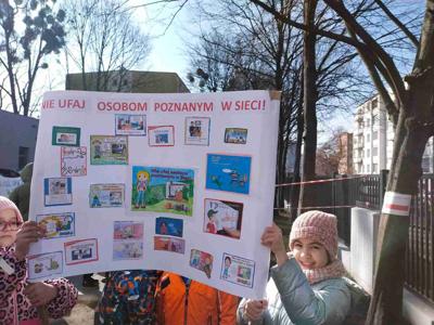 Nie ufaj osobom poznanym w sieci