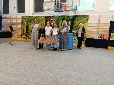 UROCZYSTE PODSUMOWANIE KONKURSU DZIELNICOWEGO ,,W ŚWIECIE BAŚNI"